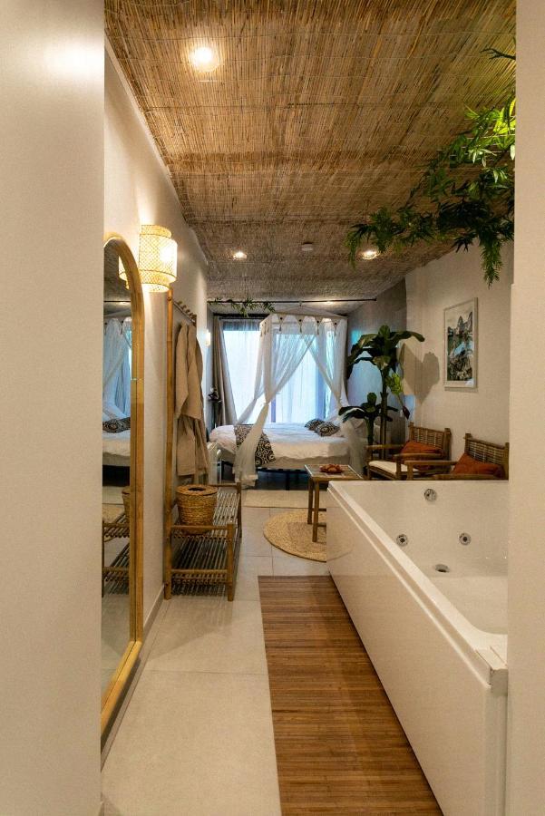 Bali Serenity Balneo Et Lit Rond Lagnieu Buitenkant foto