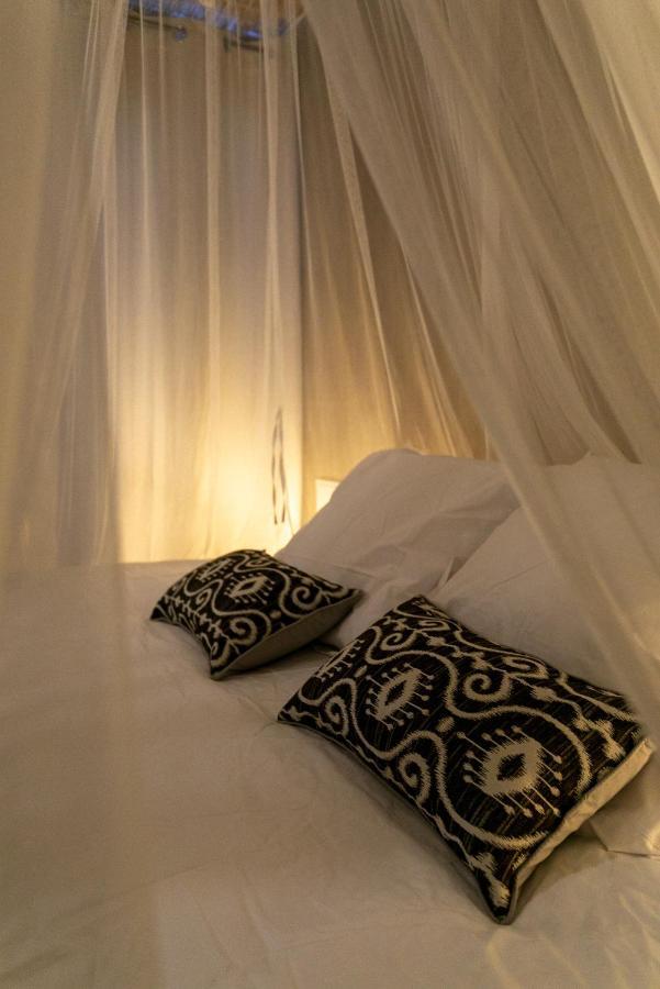 Bali Serenity Balneo Et Lit Rond Lagnieu Buitenkant foto